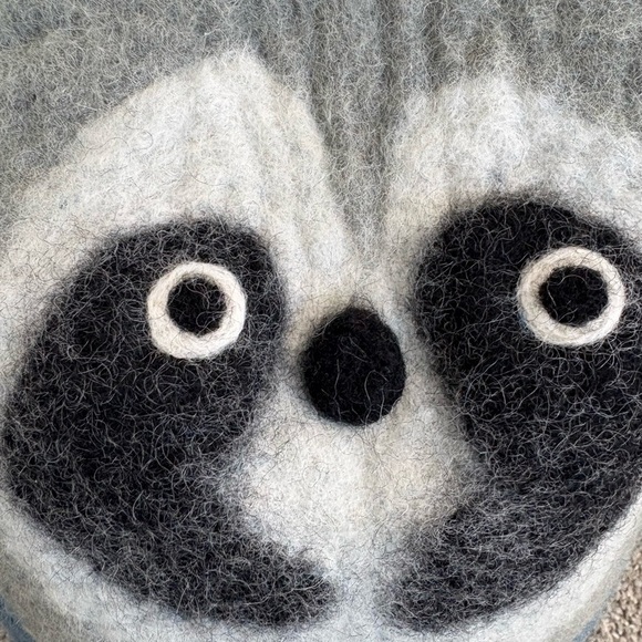 indaba Wool Small Kids Baby Racoon Bin Basket Made in Nepal - Picture 9 of 9